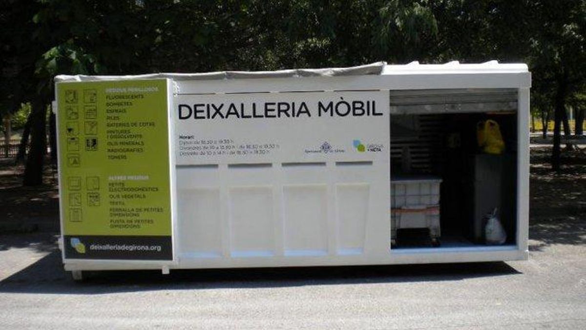Una deixalleria mòbil a Girona, en una imatge d'arxiu.