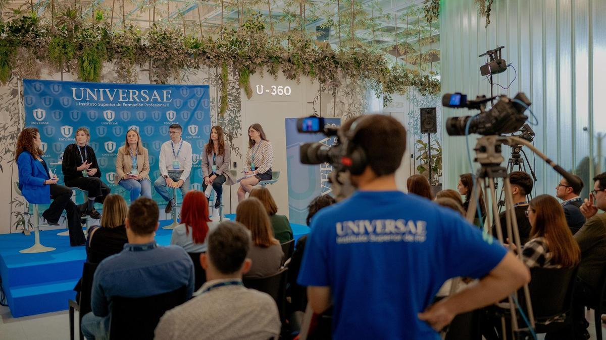 El Instituto de Formación Profesional UNIVERSAE celebró tres foros en sus campus de Murcia, Madrid y Barcelona para conocer las habilidades blandas más demandadas por las empresas.