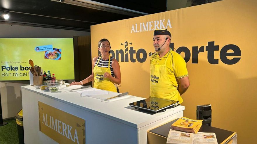 Taller gastronómico con el bonito de estrella en la plaza del Carbayón  | LNE