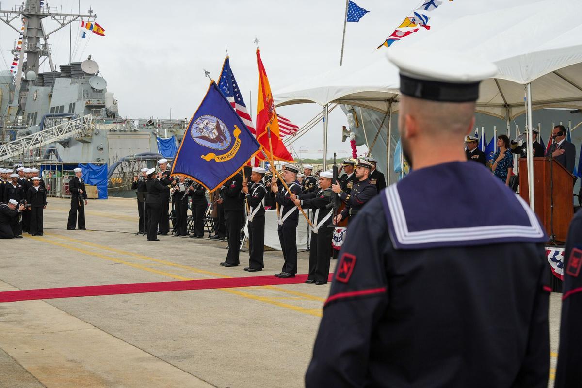 Imágenes de la ceremonia de la llegada del USS Oscar Austin a puerto de Rota a finales de 2024.