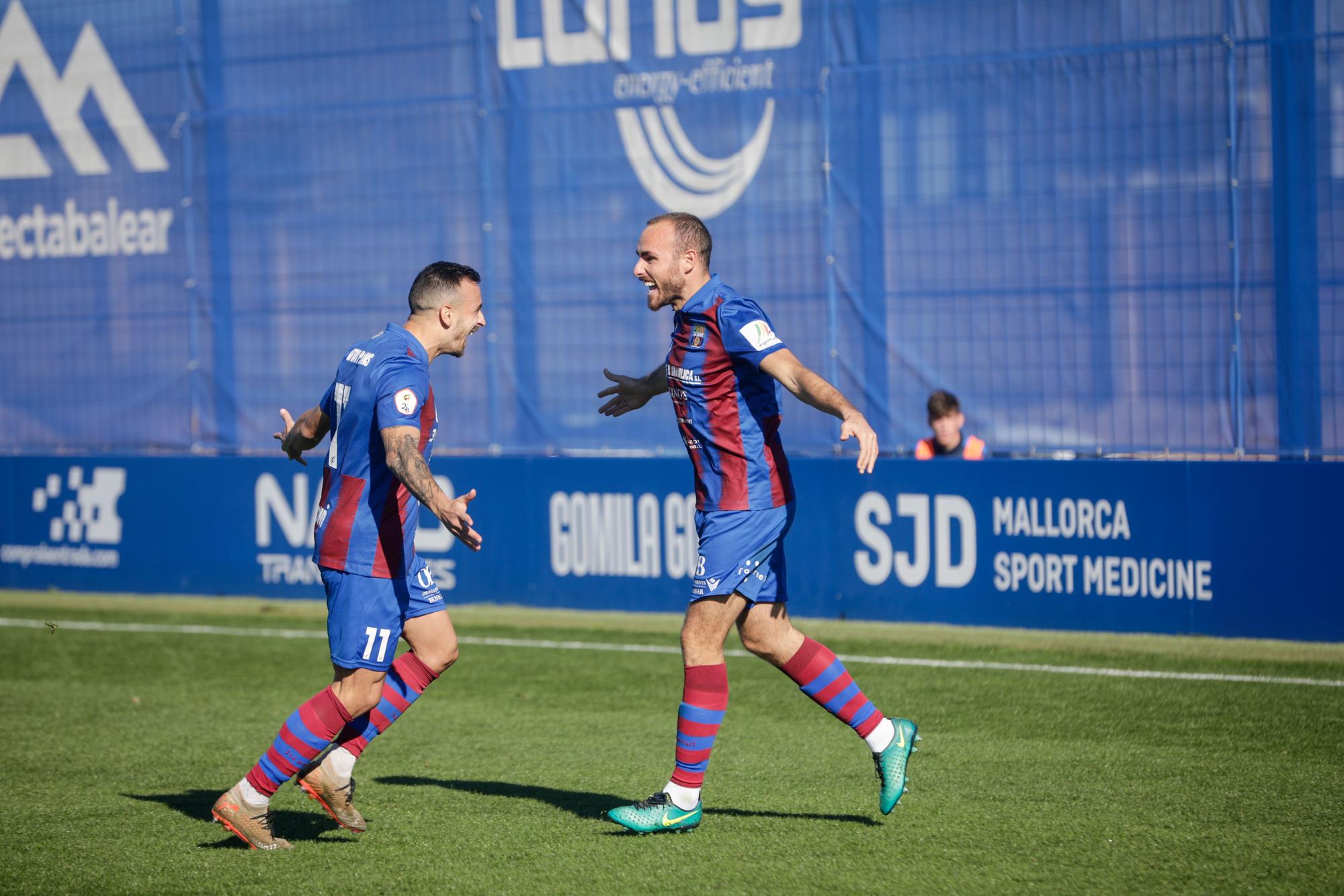 El Poblense logra su primera victoria a costa del Atlético Baleares