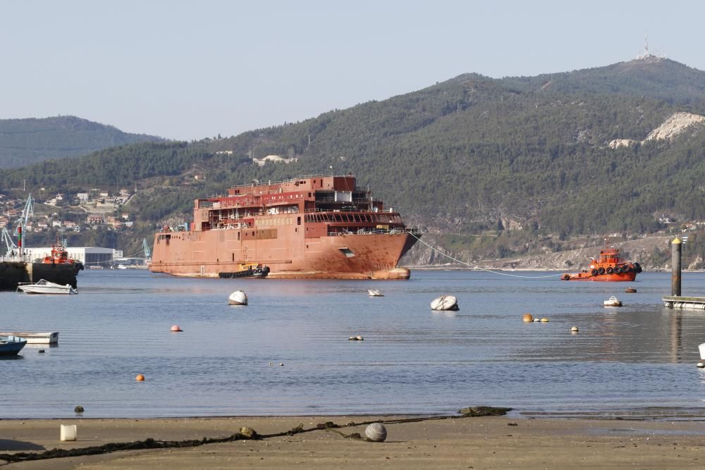 El ferri de Vulcano, en el dique seco