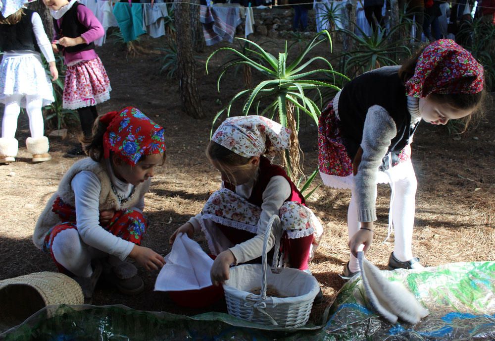 Belén viviente en el colegio de las Esclavas