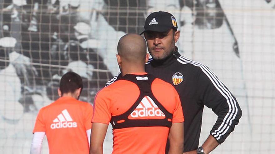 Feghouli se apunta para el derbi de Mestalla