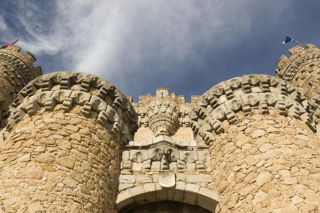 DETALLE FACHADA PRINCIPAL, CASTILLO DE MANZANARES EL REAL, MADRID, SPAIN