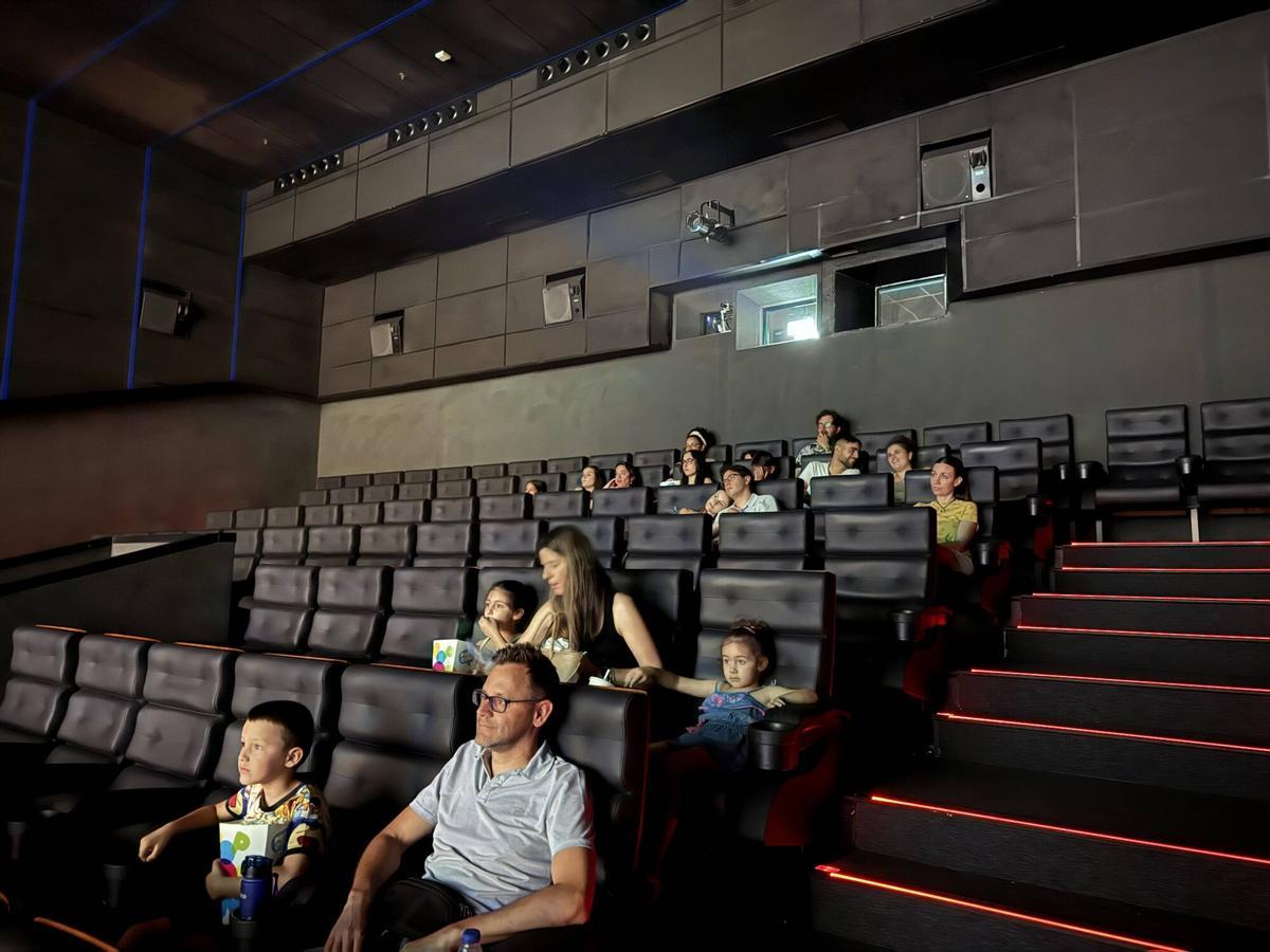 Imágenes del último día del Cine Conquistadores de Badajoz