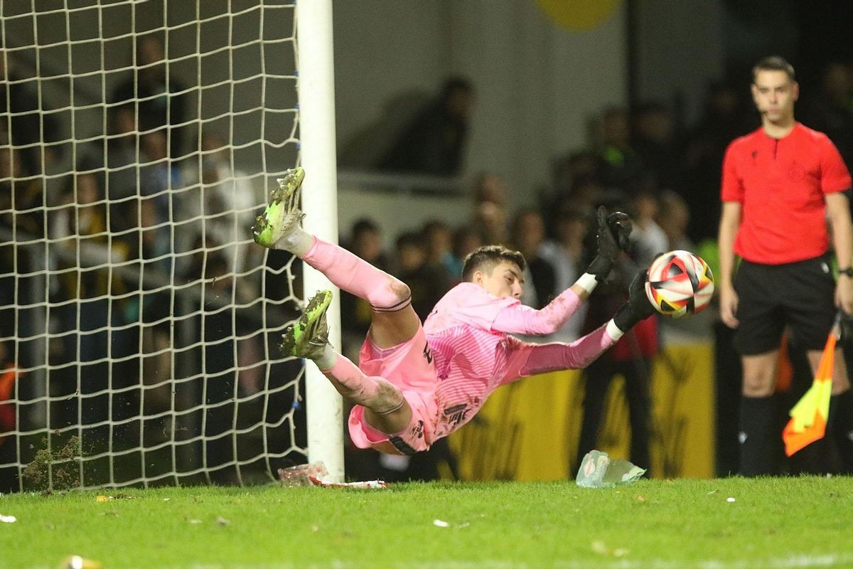 El Barakaldo - Málaga CF de la primera ronda de la Copa del Rey, en imágenes