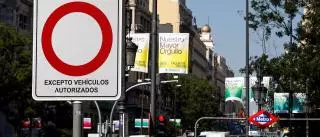 Las zonas de bajas emisiones alejan los coches más contaminantes del centro de las ciudades