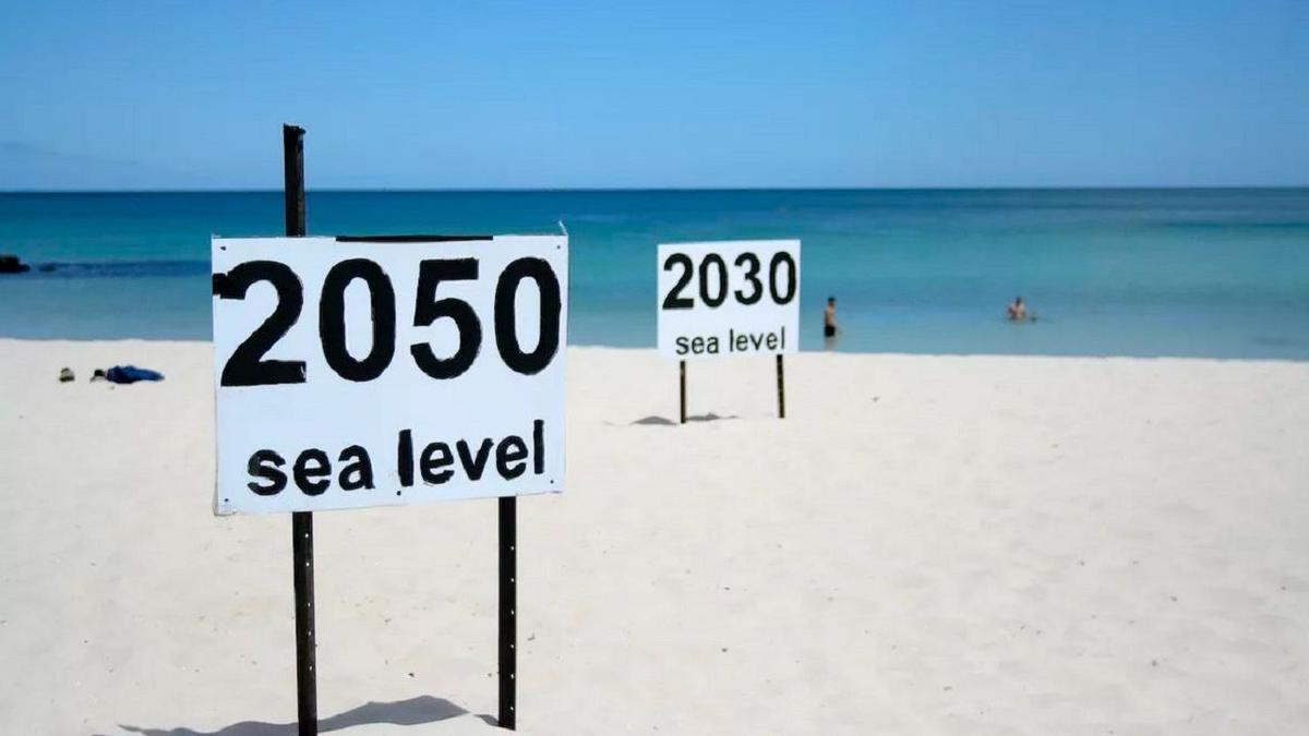 El nivel del mar aumentará en las próximas décadas si no disminuyen las emisiones de carbono.