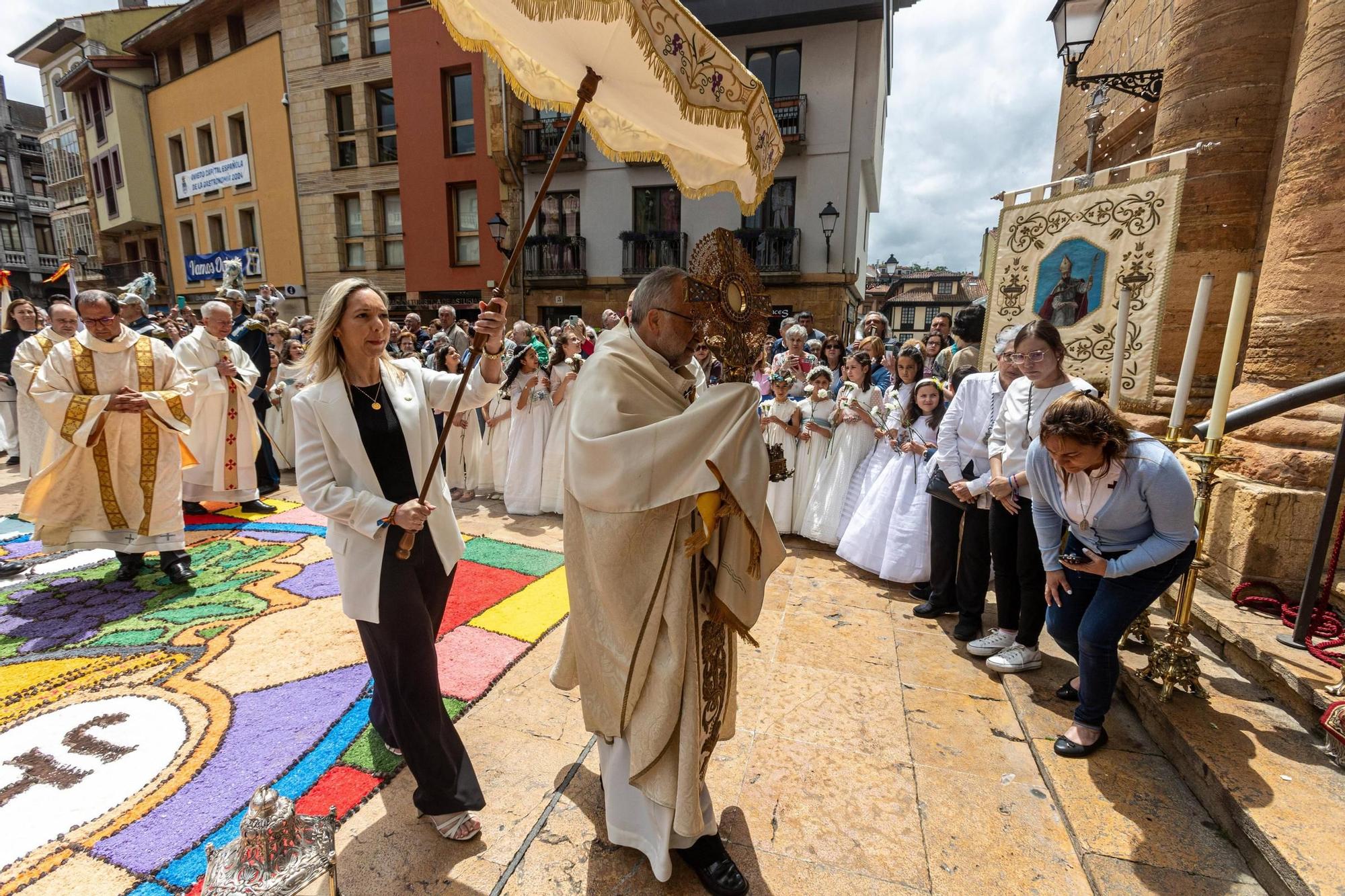 Celebración del Corpus en la Catedral de Oviedo