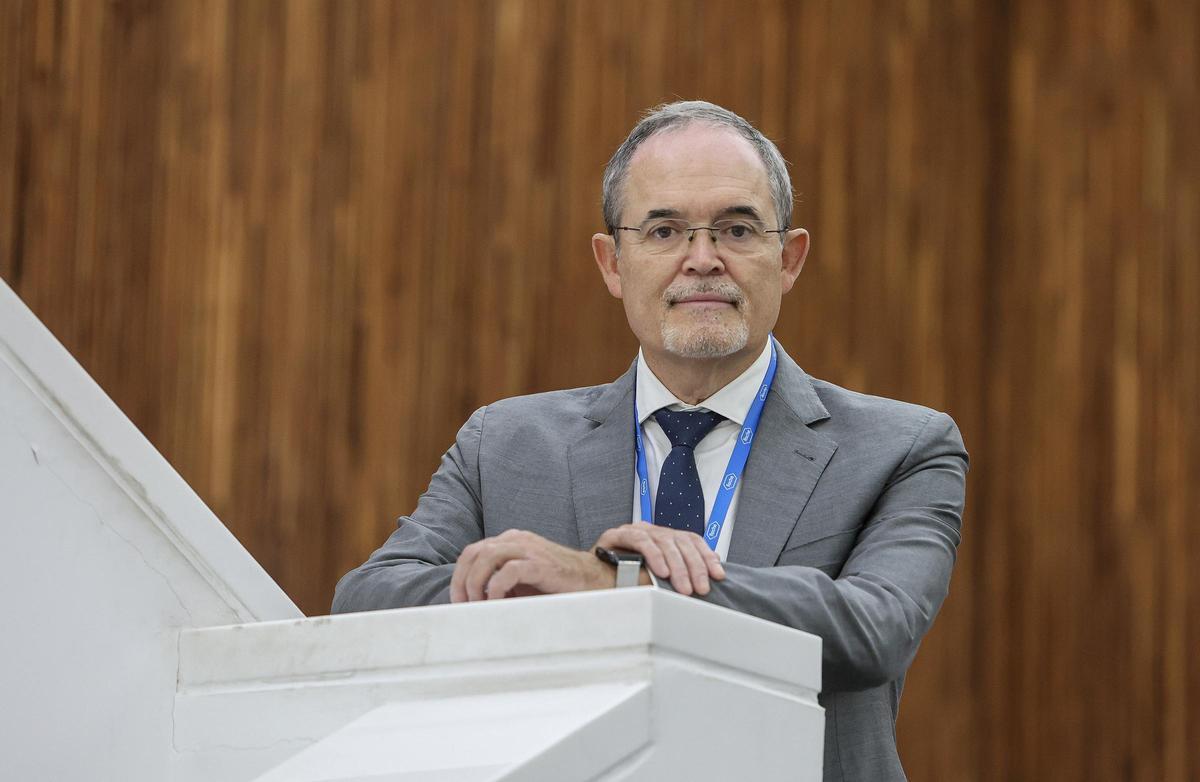 José Antonio López, vocal de la Asociación Española de Patología Cervical, y jefe de Ginecología del Hospital General de Alicante