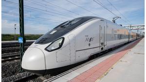 Imagen de archivo de mayo de 2025 de un tren AVE en una estación en Galicia. 