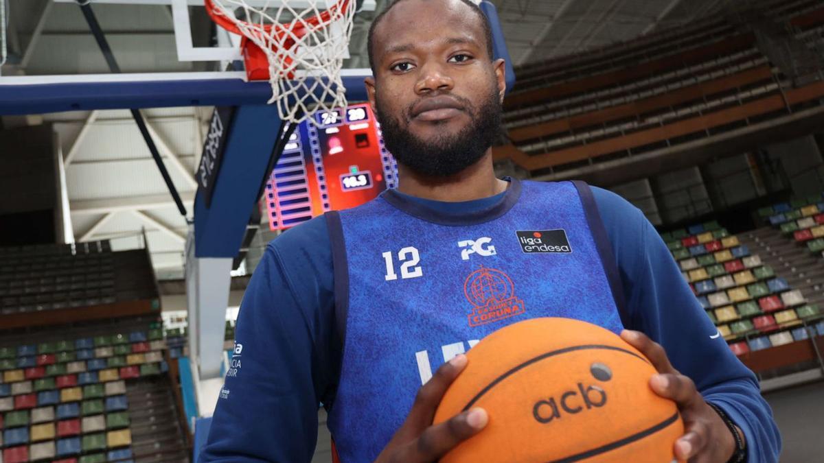 Atoumane Diagne: «El descenso me dolería más porque he peleado para que el equipo llegue aquí»