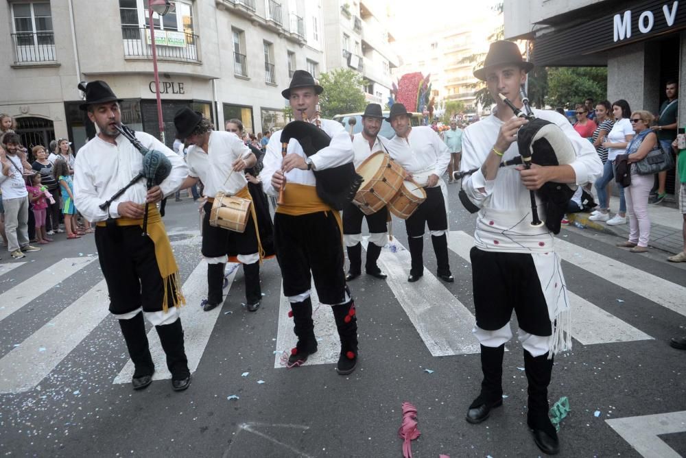 El Concello da un impulso al desfile de carrozas con más composiciones y una mejoría estética