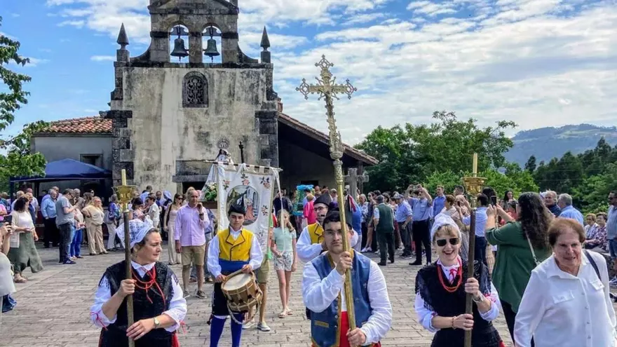 Bedriñana dedica la fiesta de la Velilla a Amable Solares: "Su entrega, cercanía y gran trabajo durante décadas siempre serán recordados"
