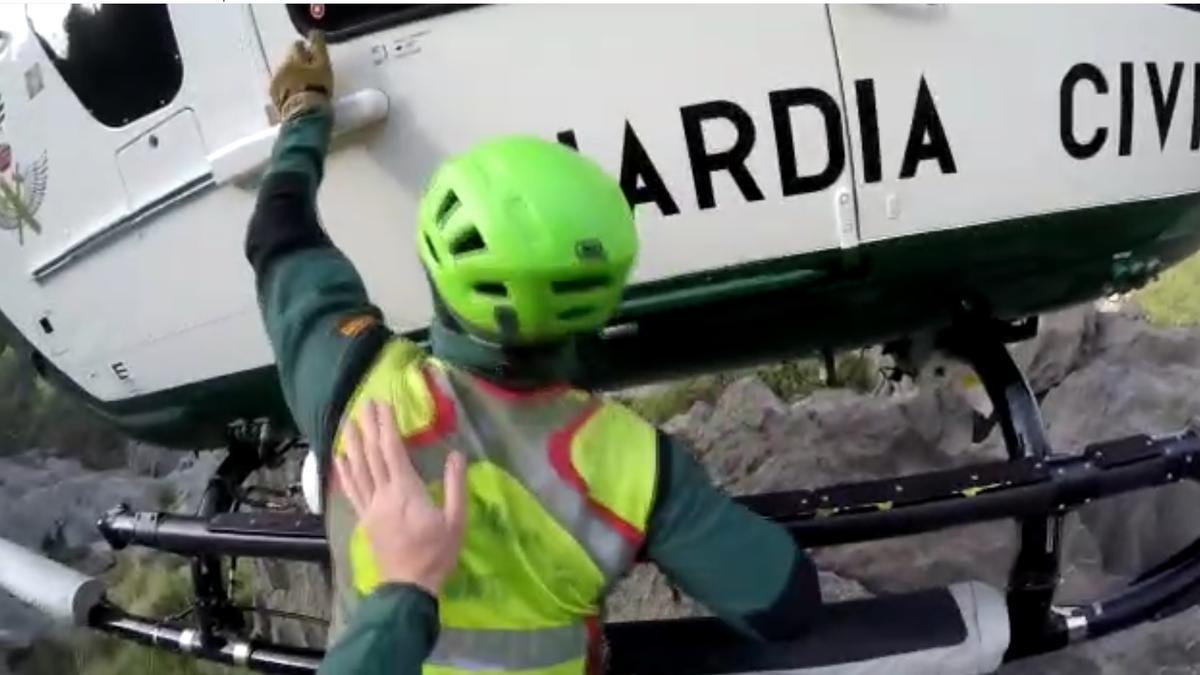 Bei der Rettungsaktion der beiden Deutschen.