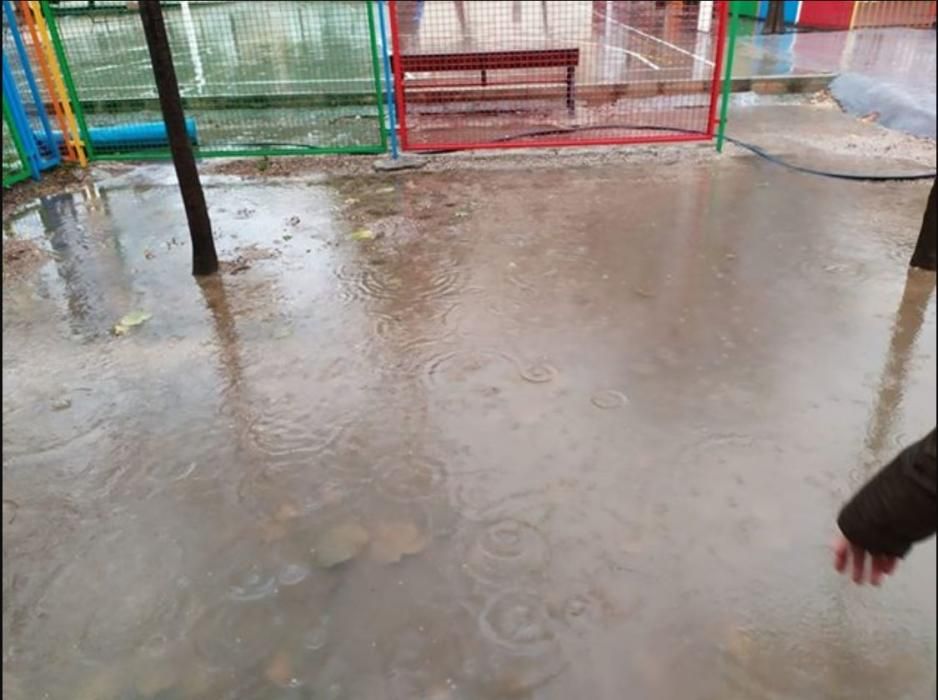 Inundaciones por el temporal Gloria en el Colegio Público Ciudad Artista Faller de València