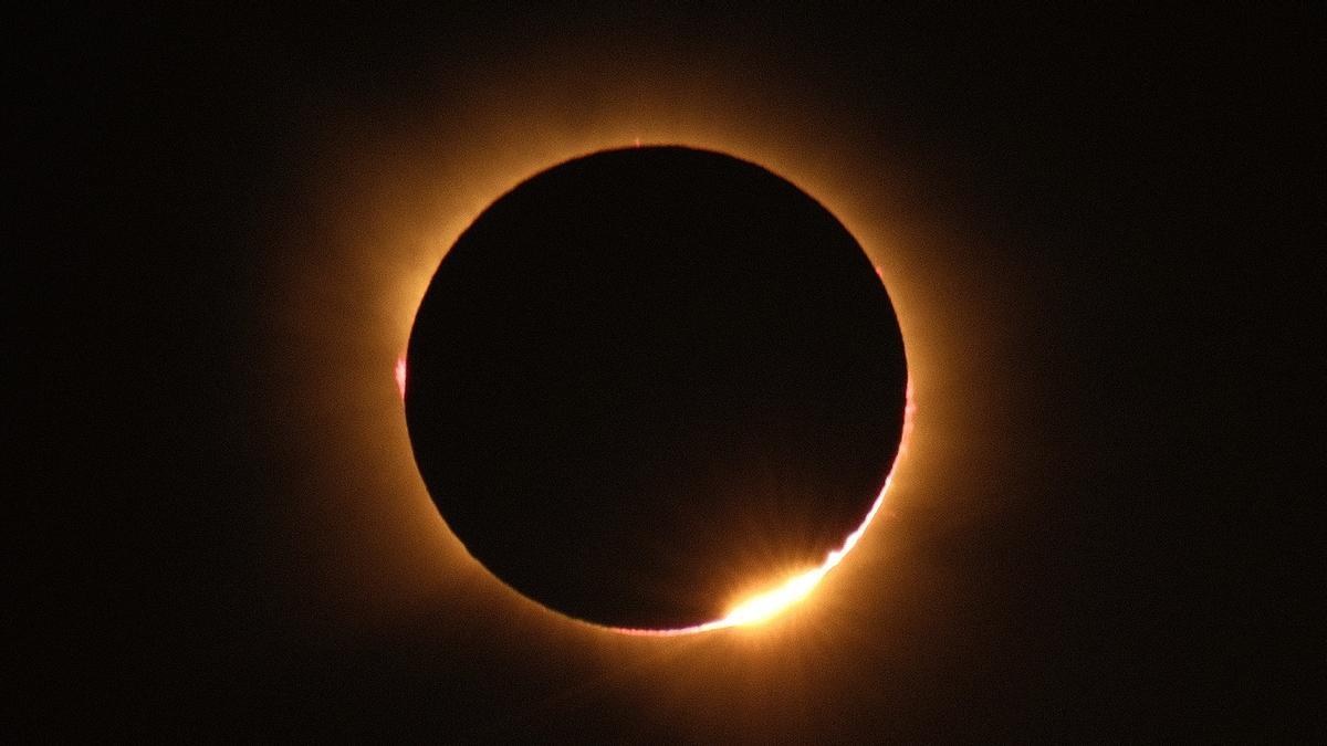 Imagen del eclipse. Imagen del eclipse.
