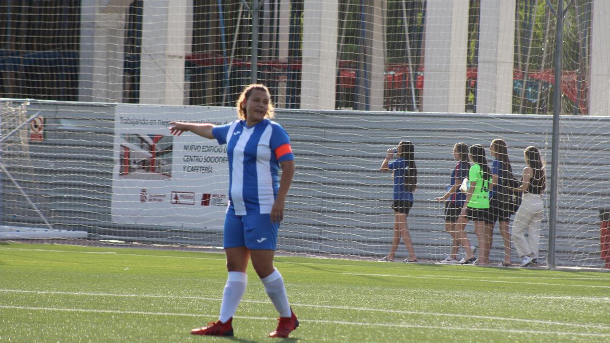 La capitana del Càrcer en un lance del partido.