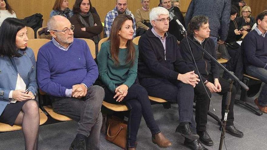 Desde la izq., Áurea Soto, F. Rodríguez, I. Pérez, X. Carballido, F. Varela y X. Somoza, en el juicio. // I.Osorio