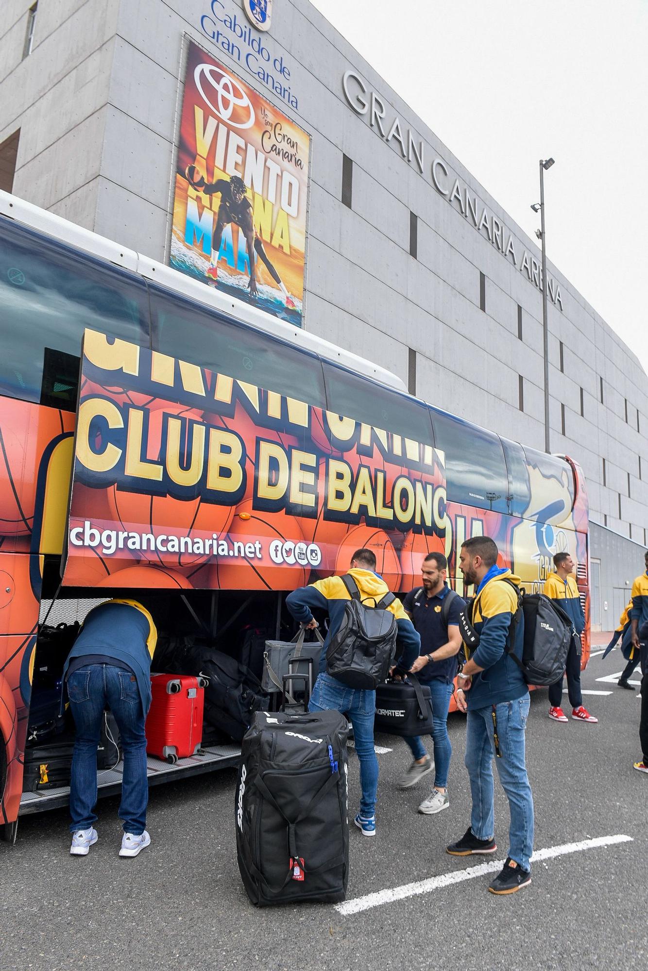 Los jugadores del CB Gran Canaria ponen rumbo a la Copa del Rey