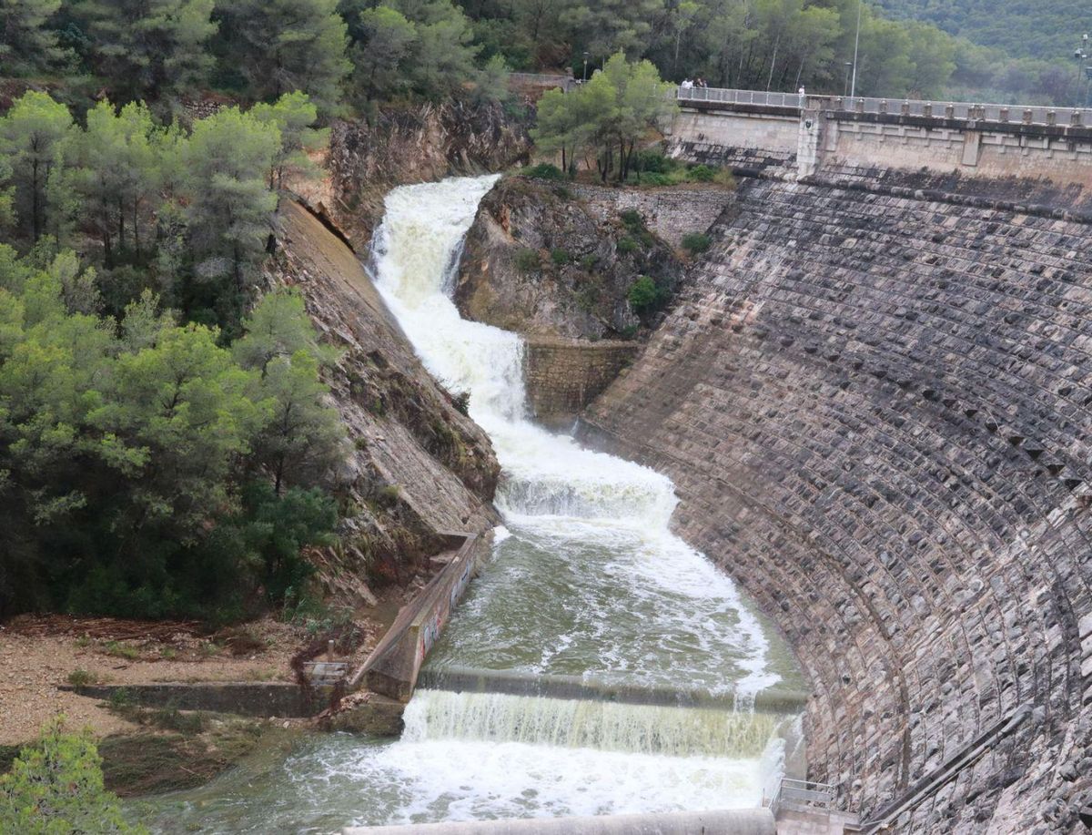 Catalunya aborda la posada al dia del pantà de Foix Catalunya aborda la posada al dia del pantà de Foix