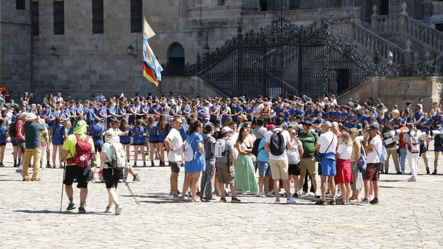 Los comportamientos incívicos de muchos peregrinos ponen en pie de guerra a los vecinos de Santiago