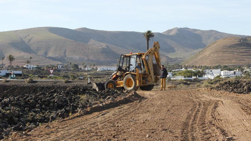 Trabajos de acondicionamiento del sendero de los camellos.