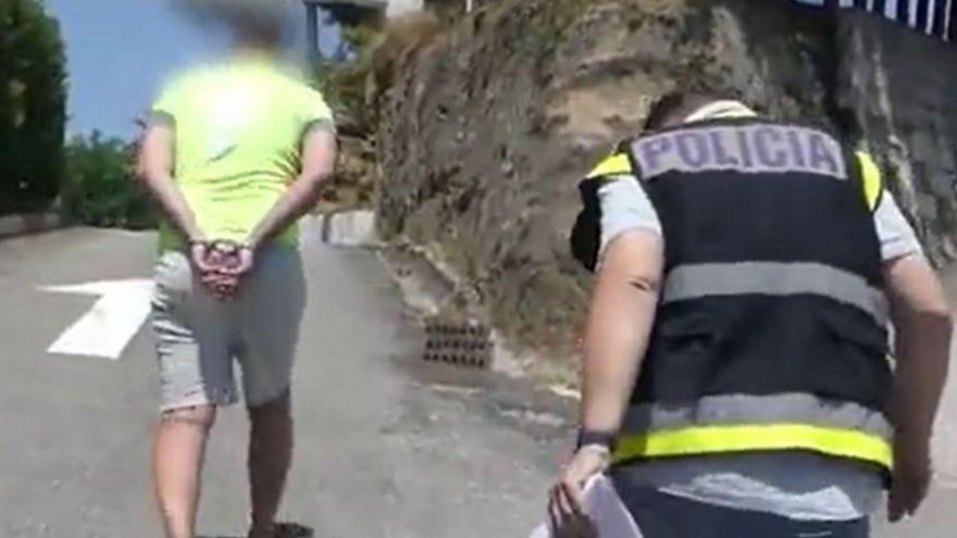 El investigado, en una reconstrucción tras ser detenido.