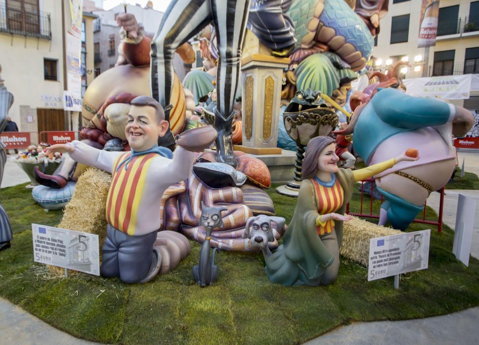 Falla Plaza del Pilar