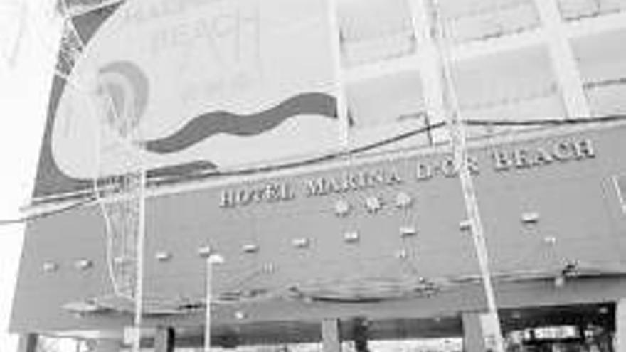 Marina d´Or abre al público un nuevo hotel y centro comercial