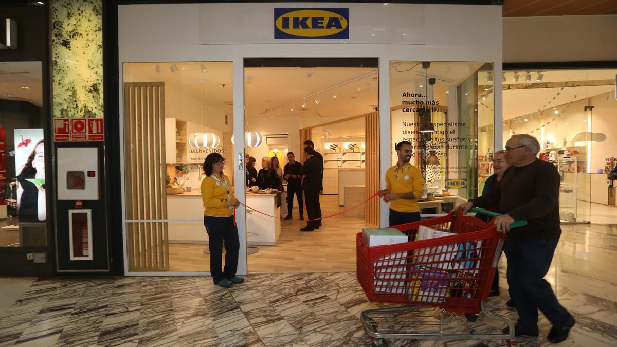 Entrada a un establecimiento de Ikea