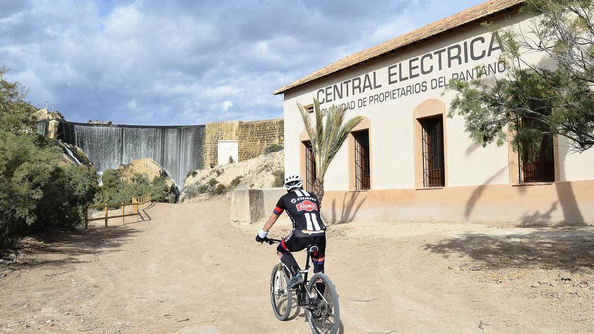 El Pantano de Elche y su central eléctrica