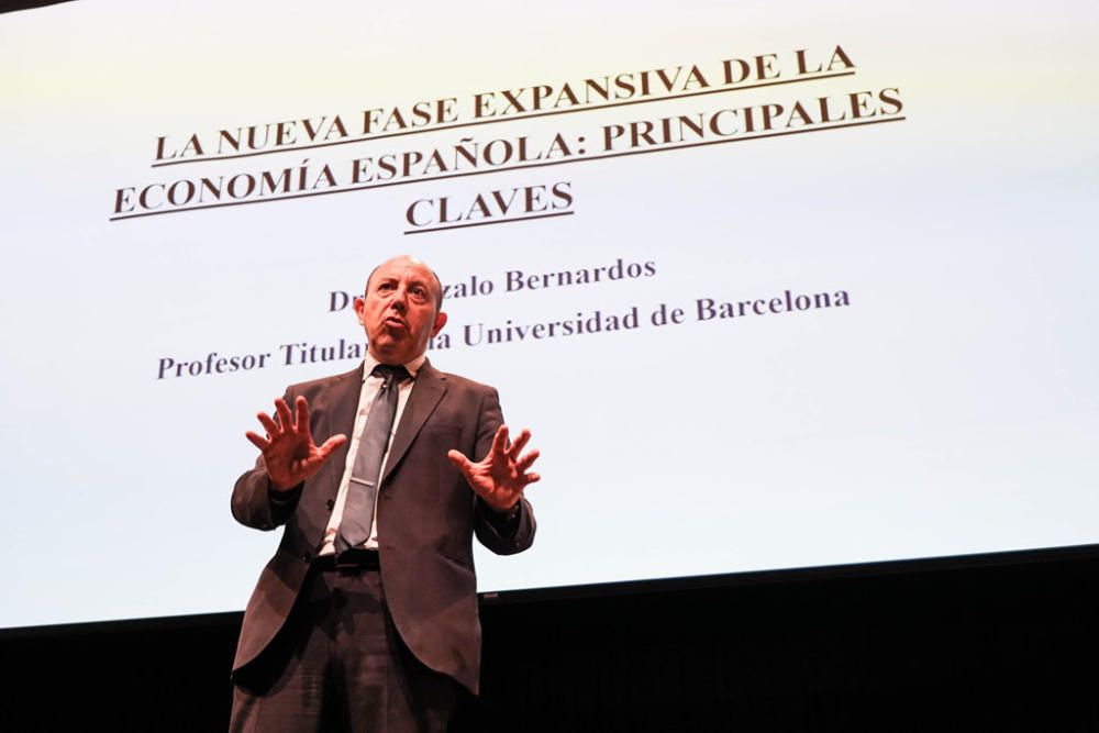 La Opinión de Málaga celebró este martes la tercera edición de Marca Málaga, un encuentro respaldado por Prensa Ibérica, la Fundación Unicaja y la Diputación Provincial en el que se analizó la ciudad en clave económica, con la participación del analista y consultor económico e inmobiliario Gonzalo Bernardos