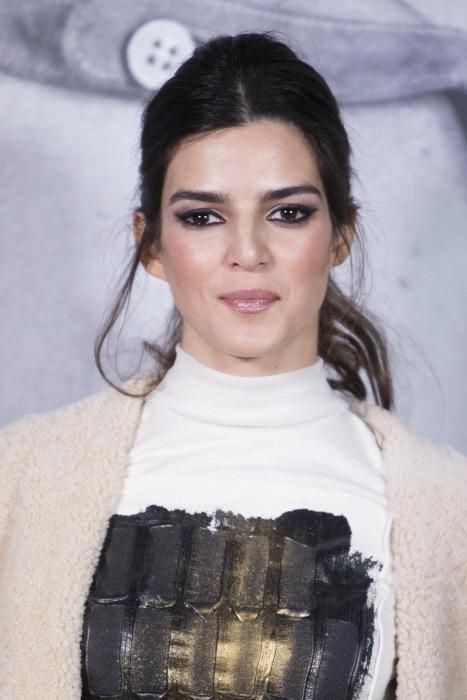Exposición de Loewe: Clara Lago con 'beauty look' en negro