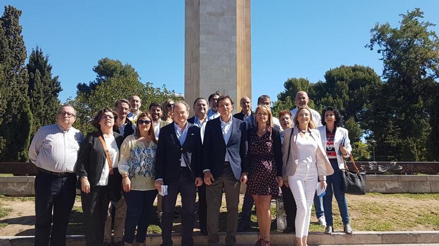 Mateu Isern promete proteger el monumento de sa Faixina