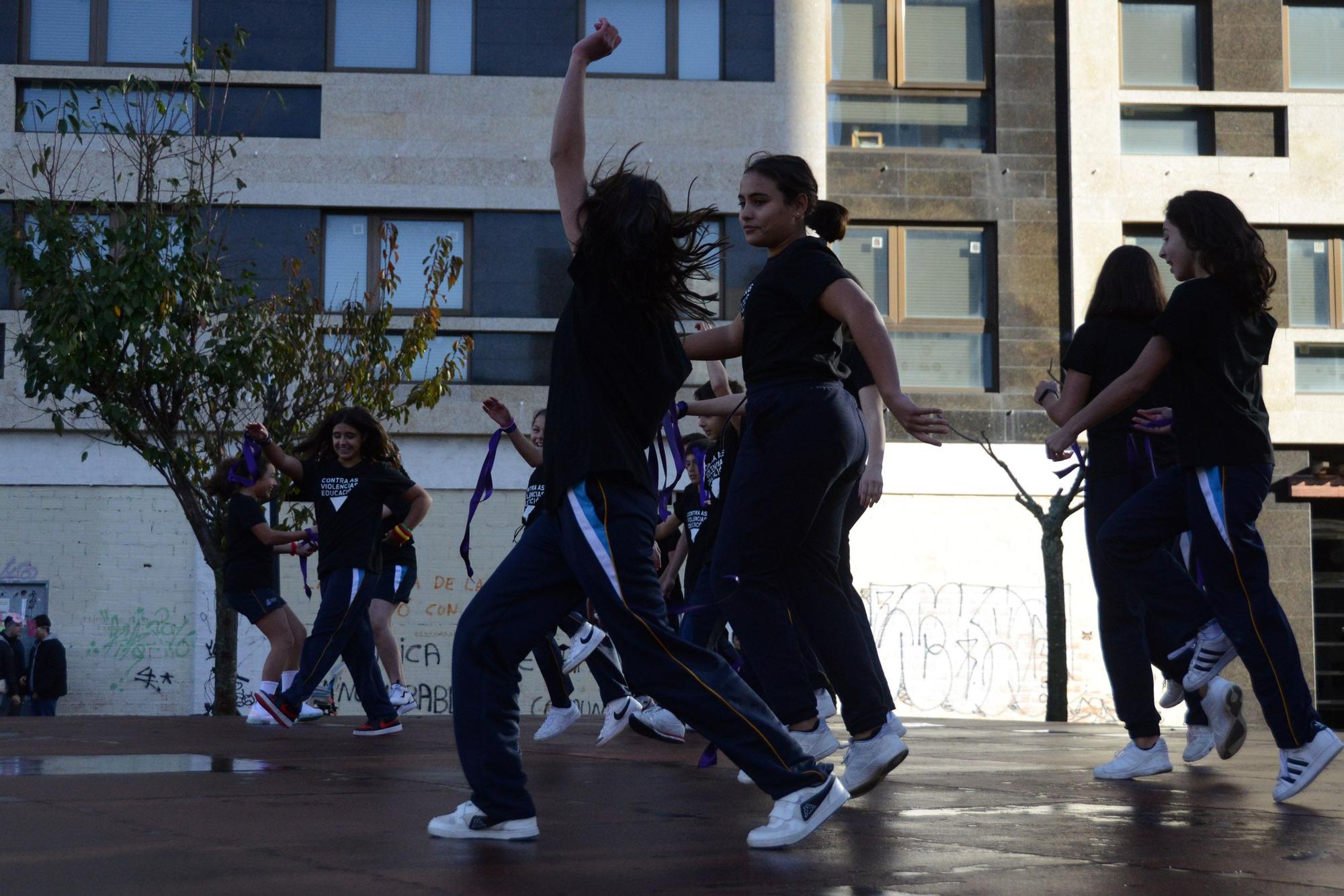 La celebración del Día Internacional contra las Violencias Machistas en Cangas