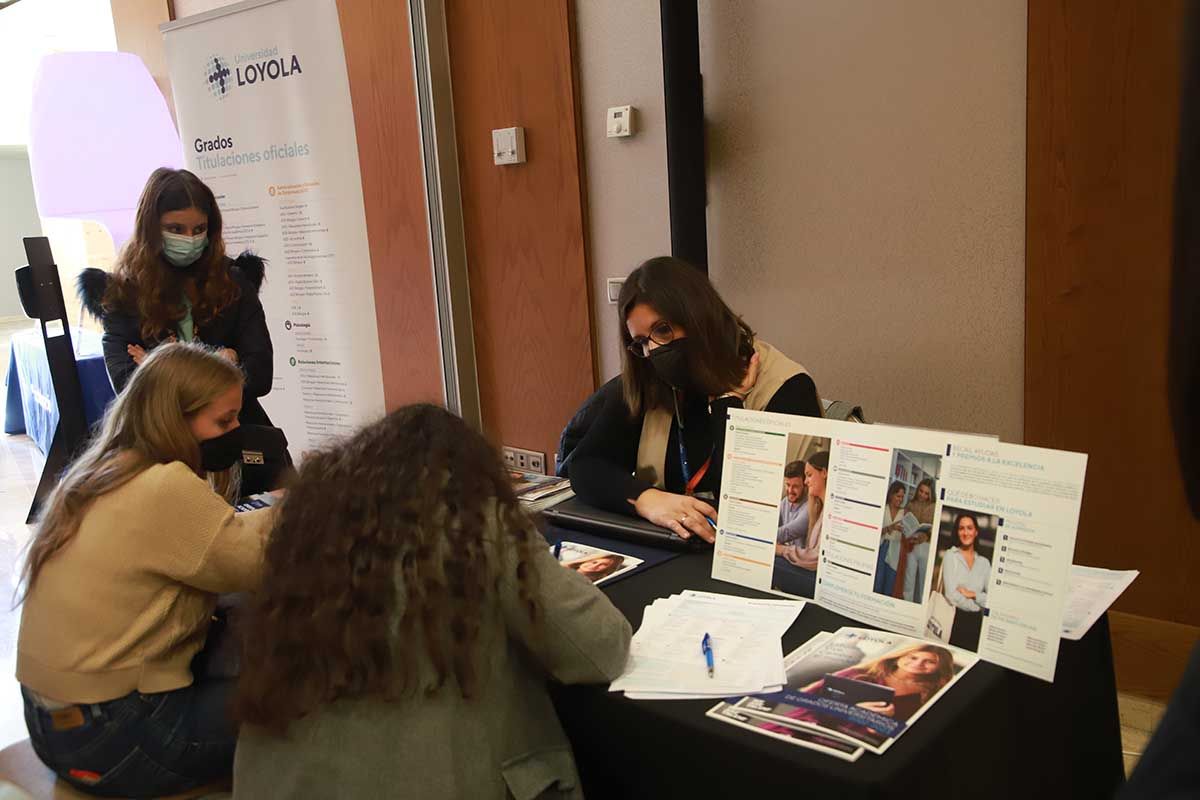 Unitour una feria para despejar las dudas de los estudiantes cordobeses