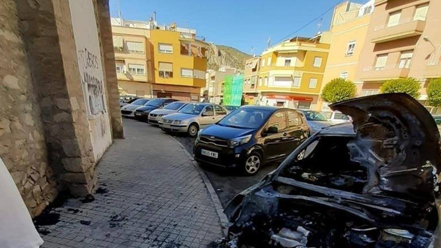 Coches quemados en Elda