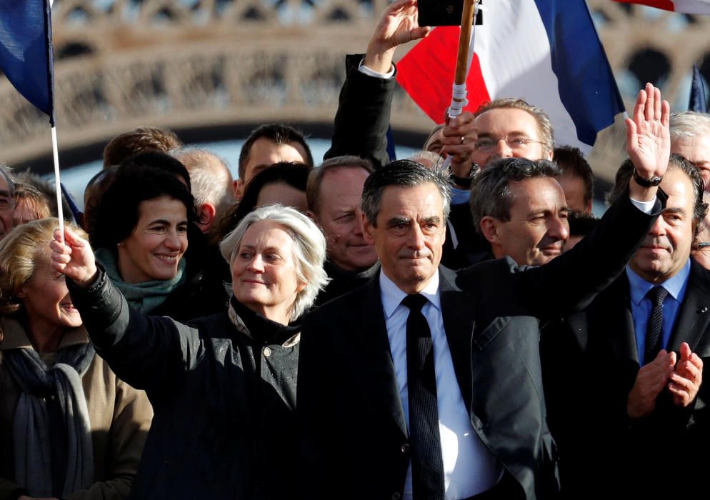 Acto de apoyo a François Fillon en París