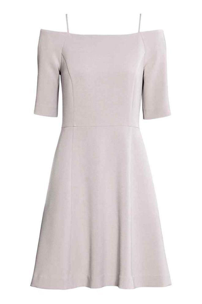 Vestidos de invitada por menos de 50 euros: cuello barco de H&M