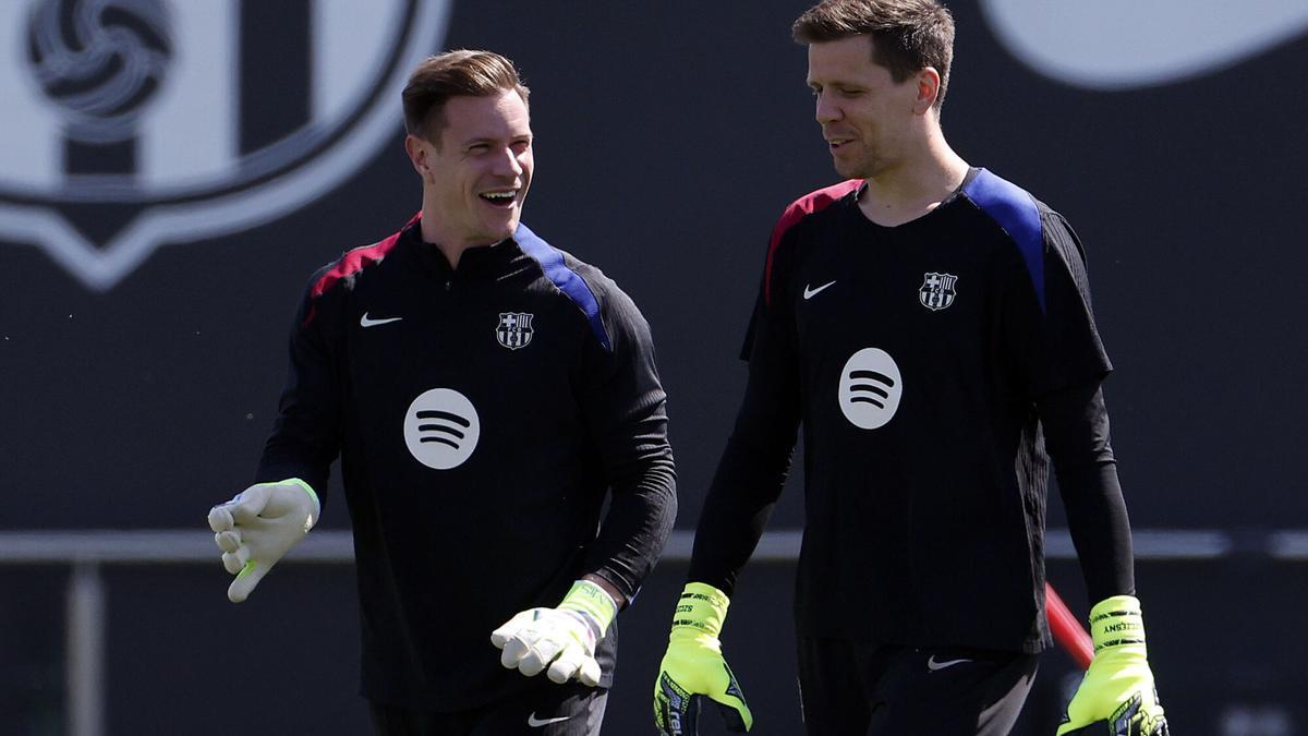 Marc-André ter Stegen y Wojciech Szczesny en la sesión de entrenamiento del sábado.