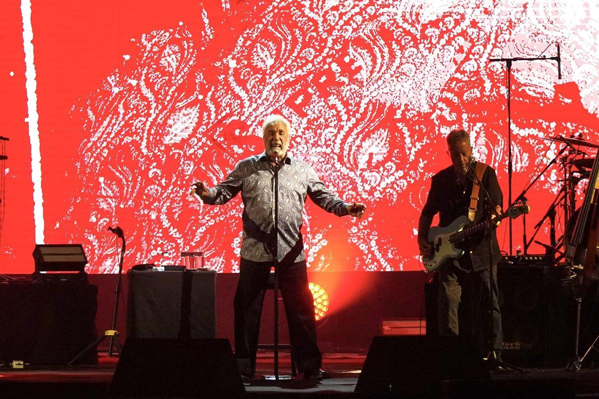 TOM JONES EN CONCIERTO