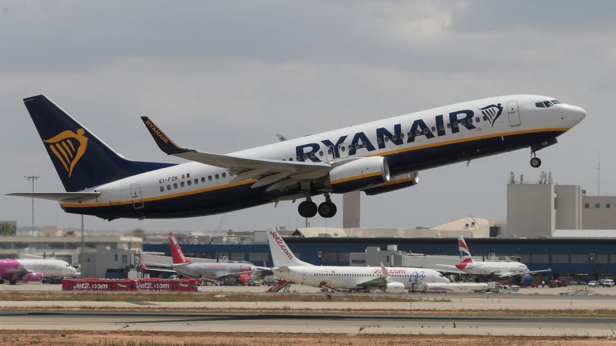 Imagen de archivo de una avión de Ryanair.