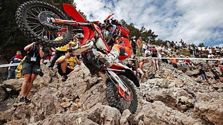 Josep Garcia en una de les zones més complicades de la Hixpania Hard Enduro, a Castelló