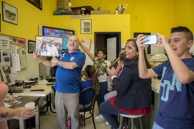 Ambiente en el barrio de las Remudas por el ...