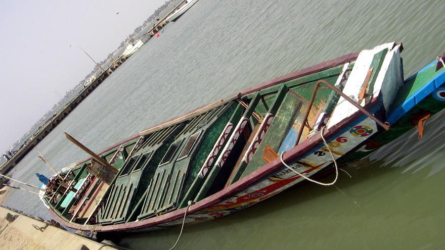La Marina de Senegal intercepta un cayuco con 217 migrantes irregulares a bordo