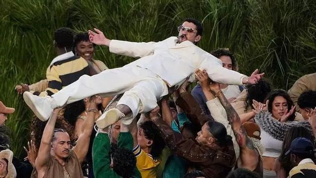 TVyMAS; La radio, Pasapalabra y Bad Bunny