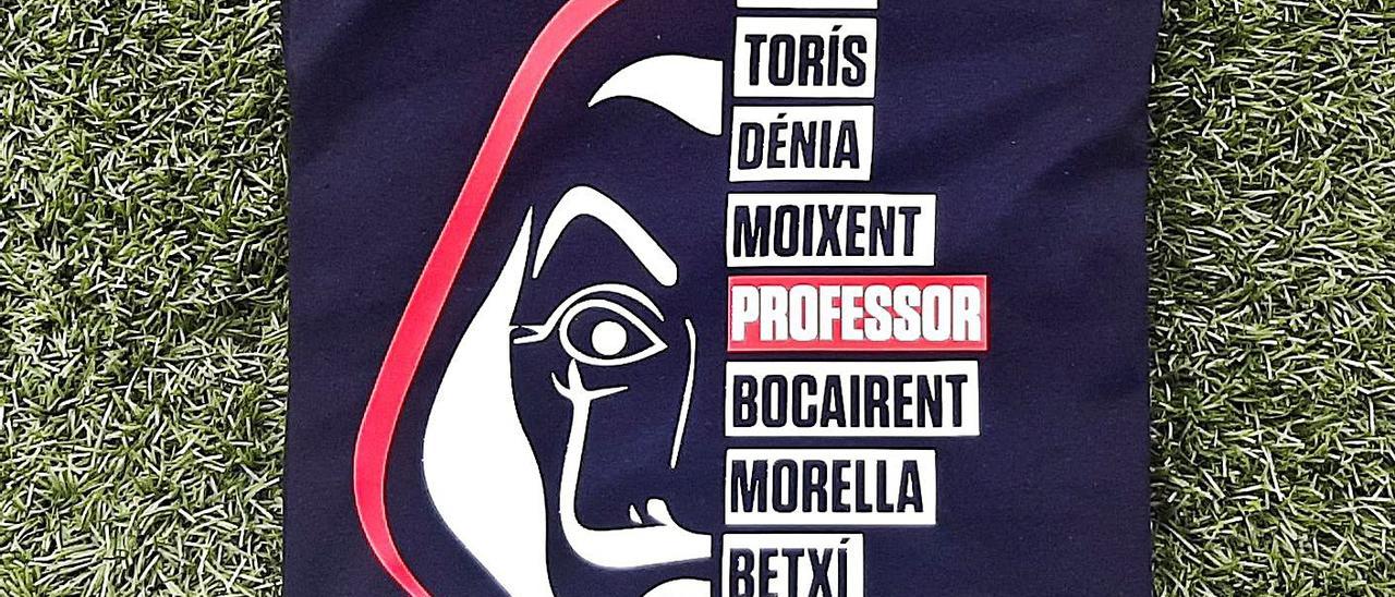 Camiseta diseñada por Timonet Wear, con la famosa máscara de Salvador Dalí | LEVANTE-EMV