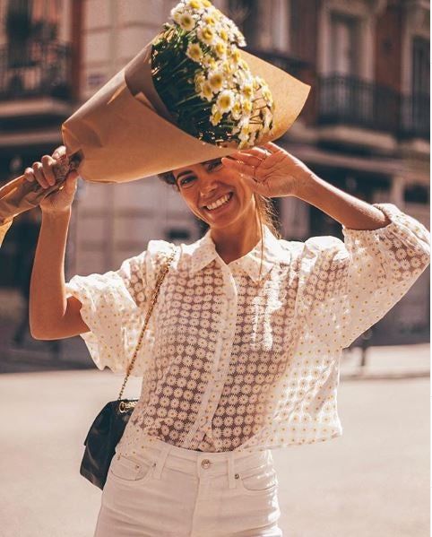 Te decimos cómo hacerte con la camisa de margaritas que Zara convirtió en  viral - Stilo